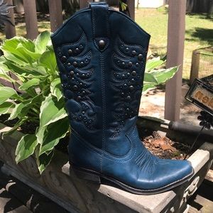 LIMELIGHT blue embellished cowgirl boots  Sz 9
